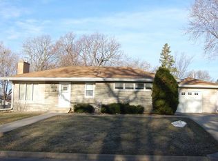 3433 Noble Ave N, Crystal, MN 55422