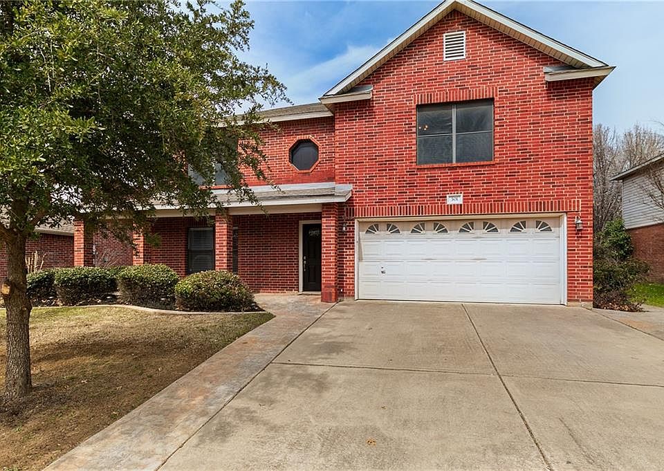 1st image of 301 Ellicott Dr