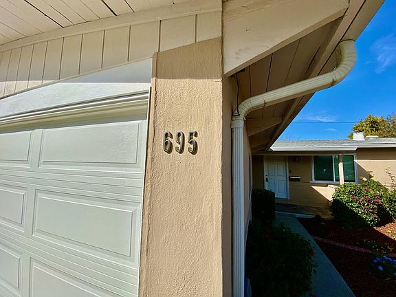 5th image of 695 Buddlawn Way