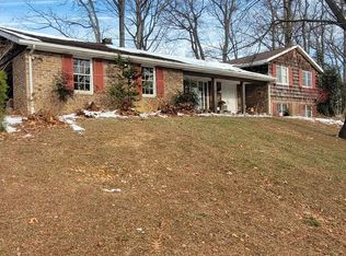 6202 Pahagaco Rd, Spring Grove, PA 17362