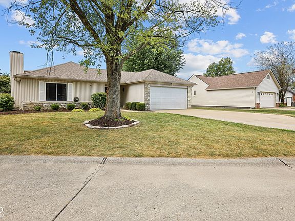 2nd image of 8924 Country Walk Ct