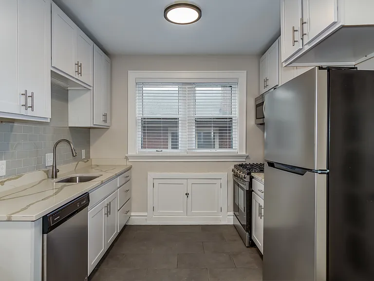 1019 Art Hill Pl #1AB — Photo 2