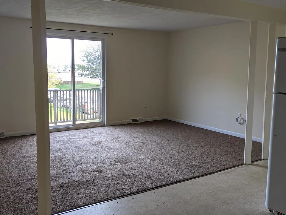 Living room to balcony