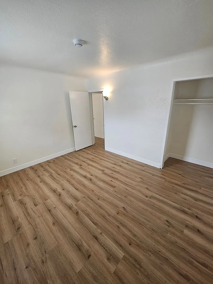 Building Photo - 171St