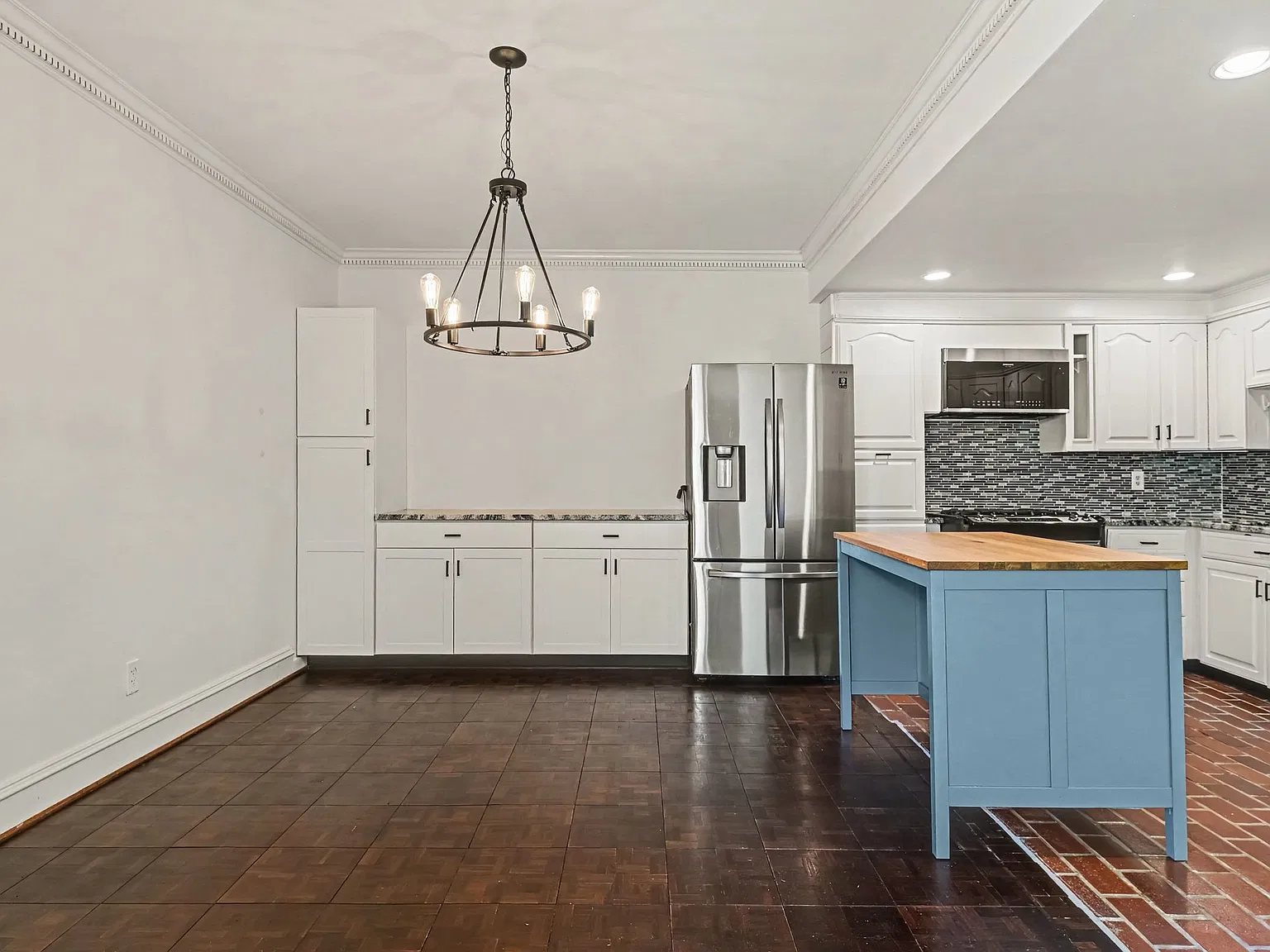2632 Peachtree Rd NW — Photo 2