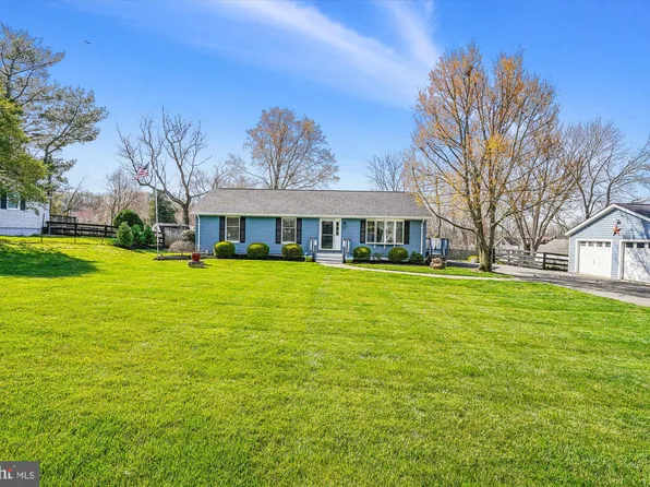 39869 Catoctin Ridge St, Paeonian Springs, VA 20129