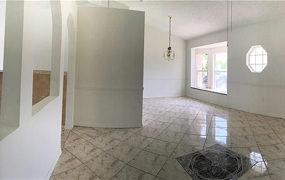 5th image of 1111 Lavaur Ct