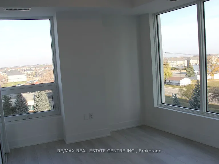 2450 Old Bronte Rd #417 — Photo 7