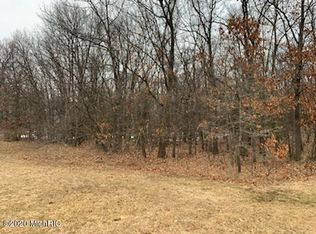 814 Wildlife Trl, Belding, MI 48809