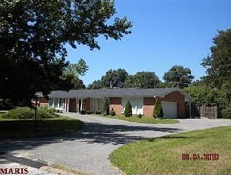 1st image of 59 E Ladue Estates Dr