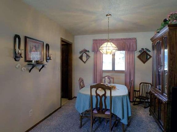 5th image of 1001 Parkridge Dr