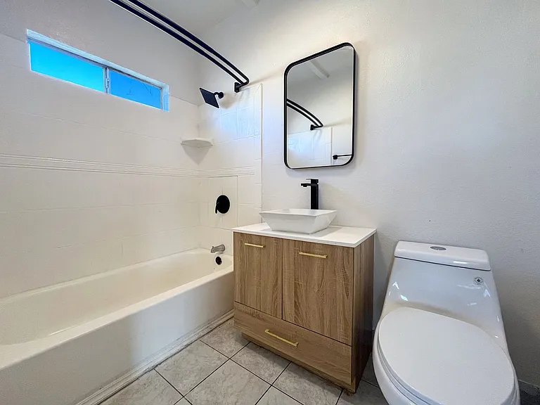 2364 Lime Ave — Photo 15
