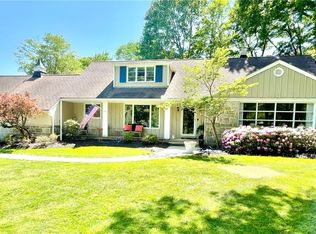 36240 Jackson Rd, Moreland Hills, OH 44022