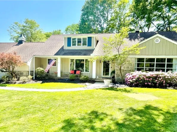 36240 Jackson Rd, Moreland Hills, OH 44022
