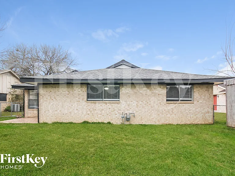 1710 Kenwick Pl — Photo 15