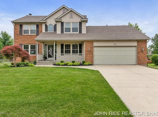 2118 Richview Ave NW, Grand Rapids, MI