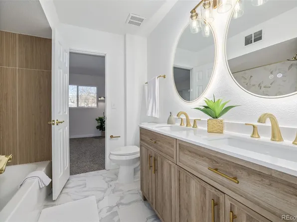 1060 S Parker Road #36, Denver, CO 80231