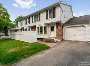 42123 Mill Race Cir, Plymouth, MI 48170