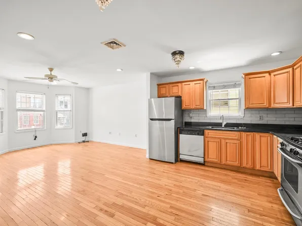 57 Storms Avenue image 7 of 26