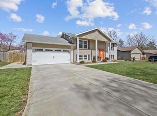 122 Universal Dr, Saint Peters, MO