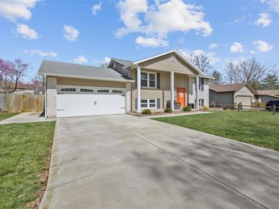 122 Universal Dr, Saint Peters, MO, 63376