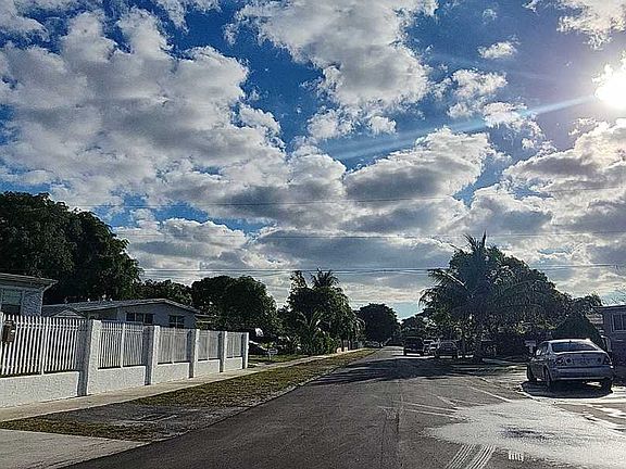 4th image of 3541 NW 177th Ter