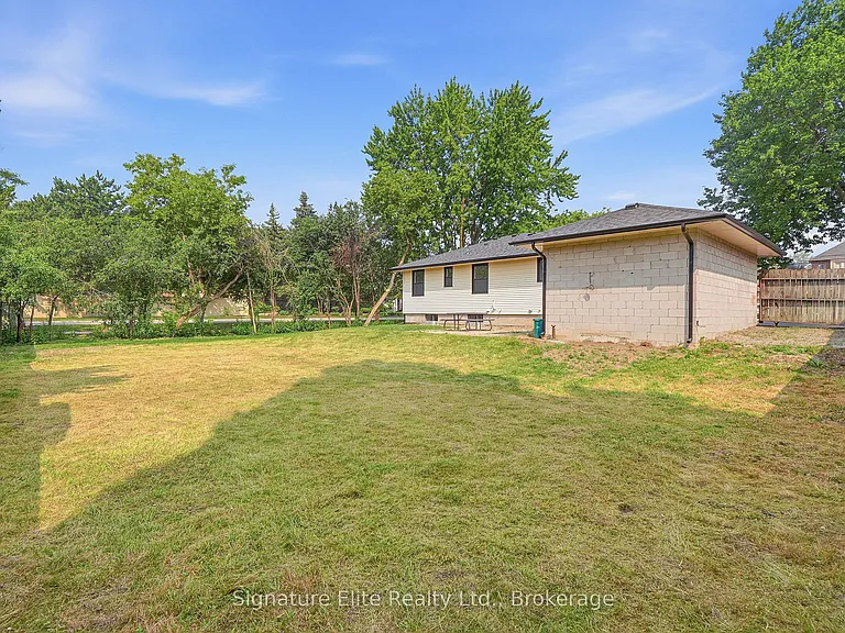 189 Duncan Rd — Photo 32