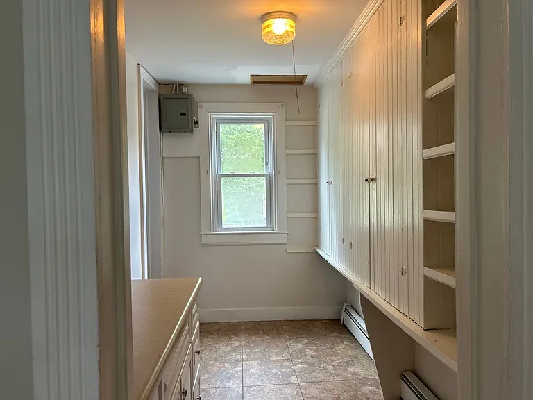 5851 S Elm Ave — Photo 7