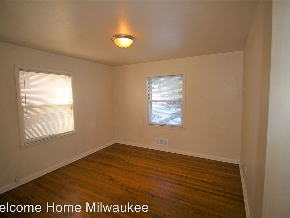 1st image of 8702 W Capitol Dr APT 1