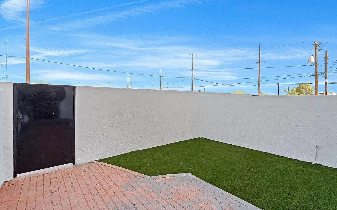 3 bed, 1.5 bath, 850 sqft, $1,395 — Photo 2