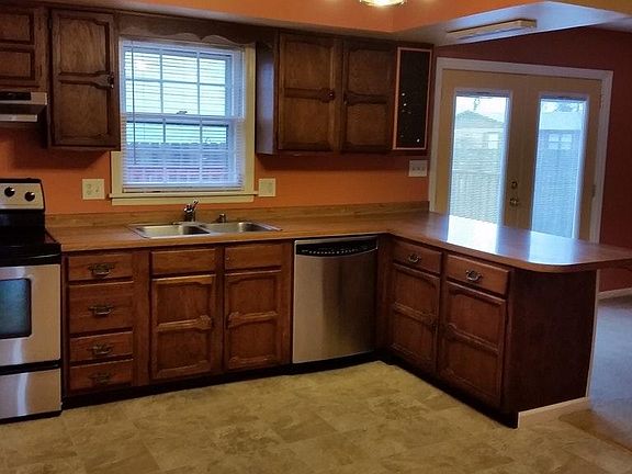 2nd image of 3849 Hidden Springs Dr