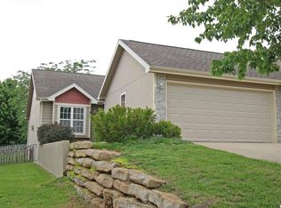4930 Stoneback Pl, Lawrence, KS 66047