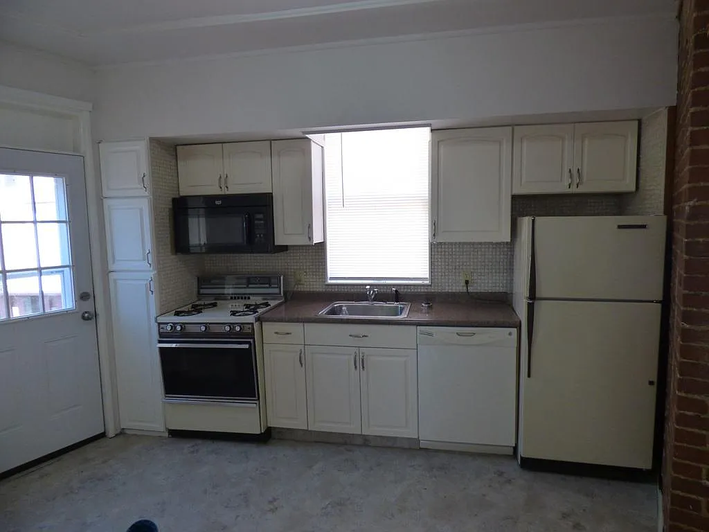 1 bed, 888 sqft, $895 — Photo 4