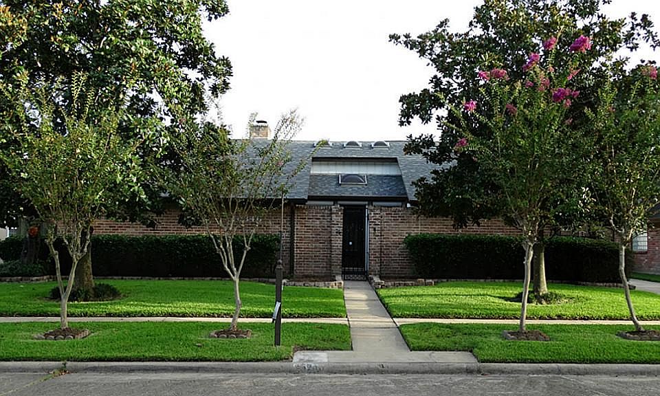1st image of 16346 Locke Haven Dr