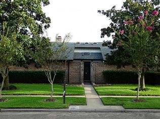 16346 Locke Haven Dr, Houston, TX 77059