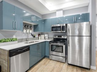 Metro 1827, Regina, SK S4P 2S9