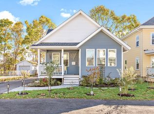 52 Standish St, Weymouth, MA 02191