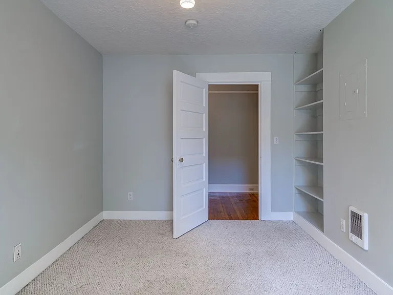 2110 NW Flanders St — Photo 6