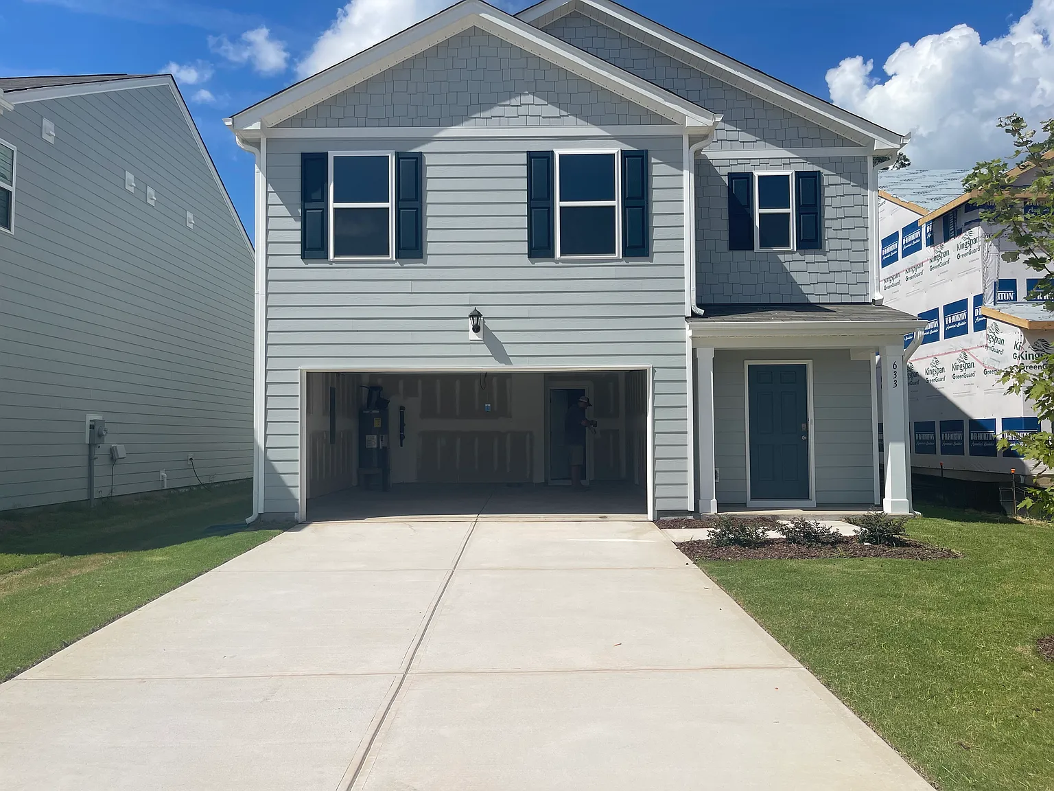 5 bed, 2368 sqft, $2,350 — Photo 1