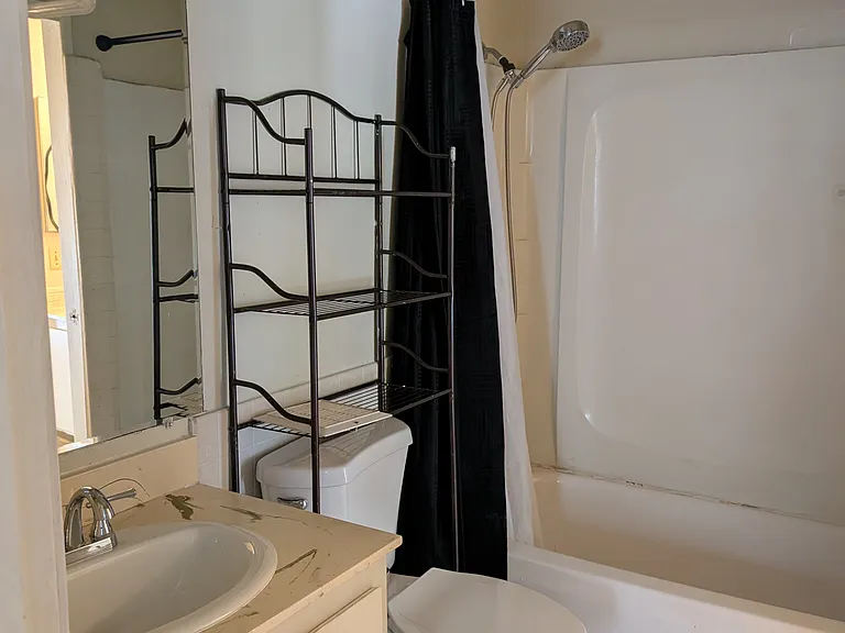 1817 E Grand Ave #38 — Photo 16