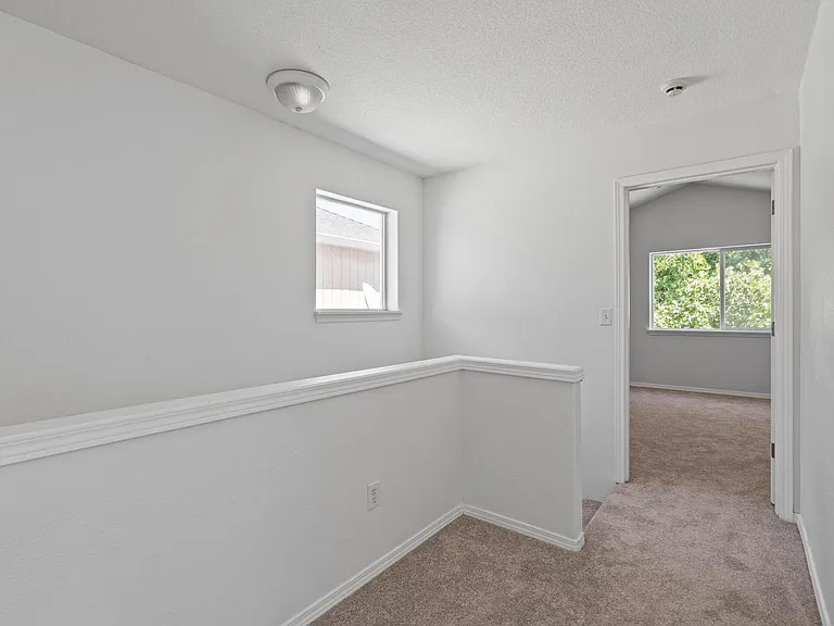 8526 N Haven Ave — Photo 19