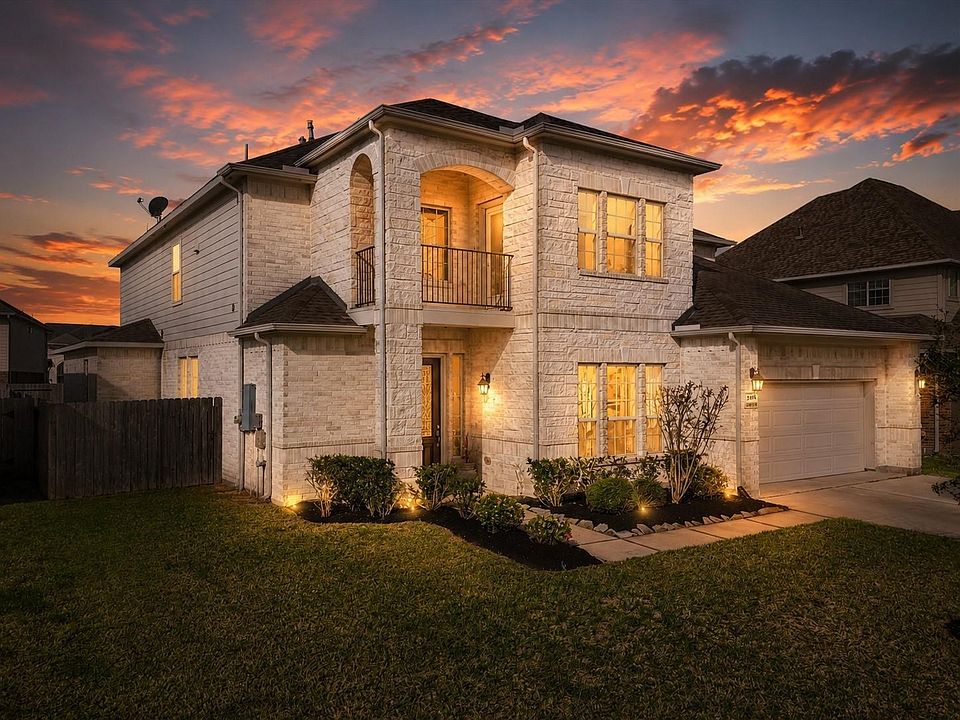 1st image of 2414 Trocadero Ln