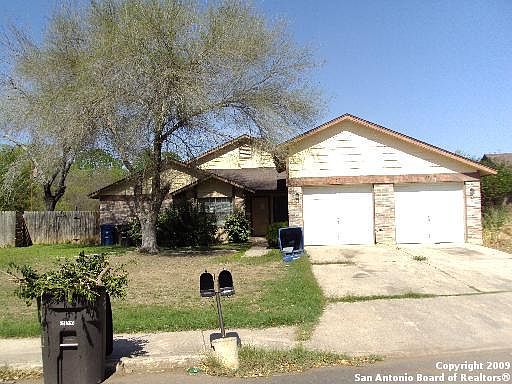 1st image of 8813 Meadow Trace St