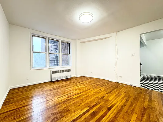 Rented by Keller Williams NYC | media 14