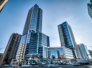 5 Sheppard Ave E #2422, Toronto, ON M2N0G4