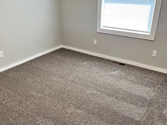 5th image of 157 Hauser Dr