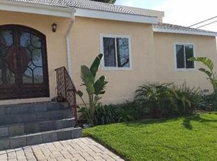 17512 Emelita St, Encino, CA 91316