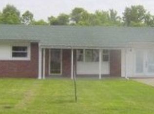 128 Howard St, New Haven, WV 25265