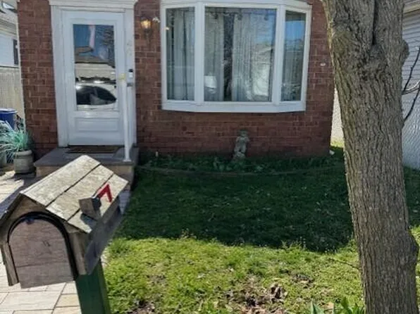40 Marscher Pl, Staten Island, NY 10309