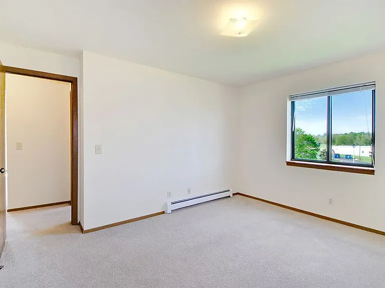 Apple Tree Apartments — Photo 30